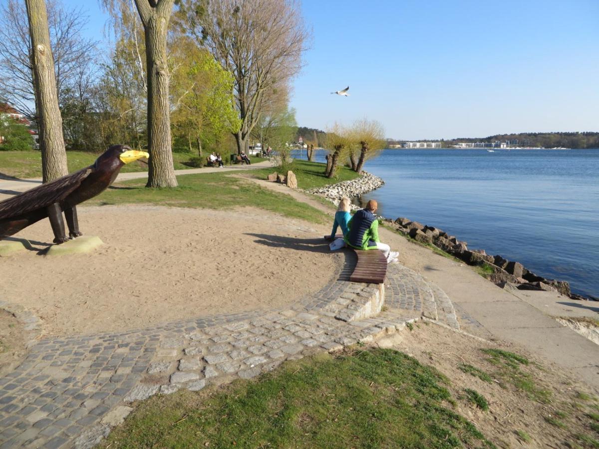 Ferienwohnungen "Marie" Mit Terrassen, Inclusive Park- Und Stellplaetze Am Haus, Mueritz-Strand Nur 700M, Altstadt 10Min, Ruhige Lage, วาเริน ภายนอก รูปภาพ